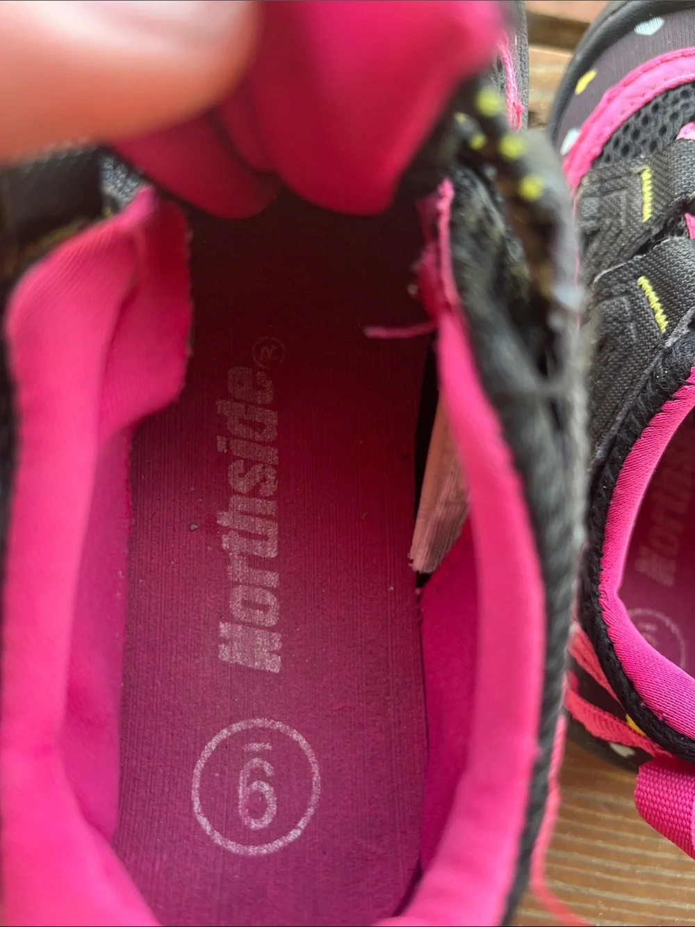 Northside Kids Black & Pink Heart-Accent Water Shoes